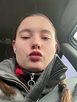 StephanieMur online show from November 12, 3:51 am