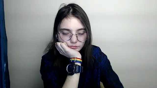 Snapshot of Sun_Shine__ chatting on February 12, 9:21 pm Sun Shine online show from February 12, 9:21 pm
