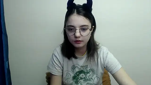 Snapshot of Sun_Shine__ chatting on February 20, 9:48 pm Sun Shine online show from February 20, 9:48 pm
