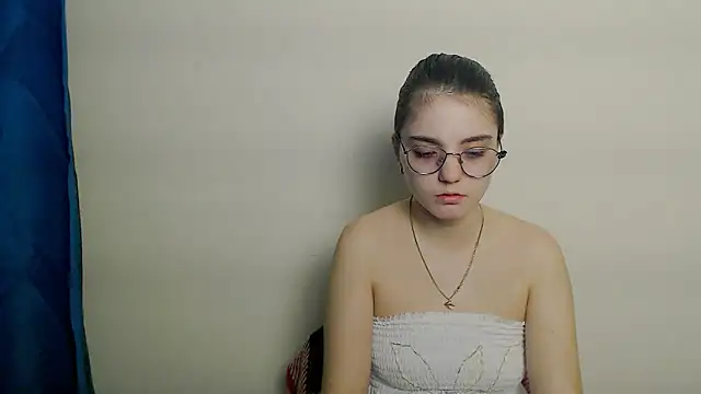 Snapshot of Sun_Shine__ chatting on March 23, 10:03 pm Sun Shine online show from March 23, 10:03 pm