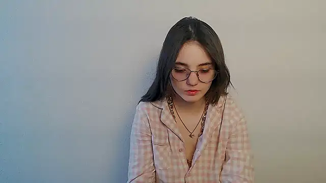 Snapshot of Sun_Shine__ chatting on March 25, 9:26 am Sun Shine online show from March 25, 9:26 am