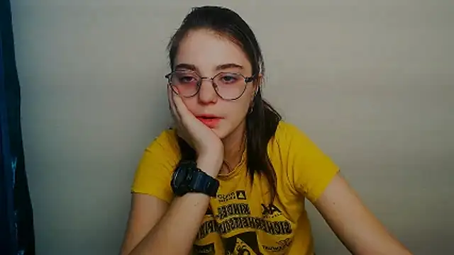 Snapshot of Sun_Shine__ chatting on April 11, 3:05 pm Sun Shine online show from April 11, 3:05 pm