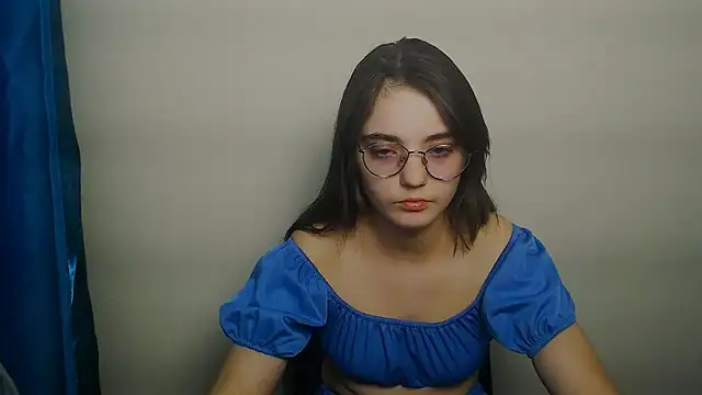 Snapshot of Sun_Shine__ chatting on April 15, 7:58 pm Sun Shine online show from April 15, 7:58 pm