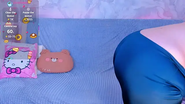 VanessaHayees online show from October 16, 6:20 pm