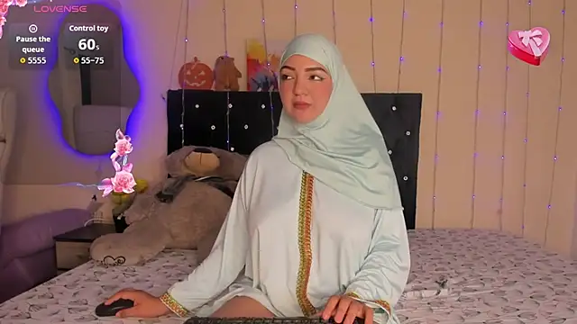 Snapshot of Dana-Alabi chatting on February 12, 12:33 pm Dana-Alabi online show from February 12, 12:33 pm