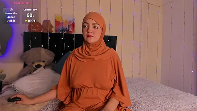 Snapshot of Dana-Alabi chatting on February 13, 12:23 pm Dana-Alabi online show from February 13, 12:23 pm