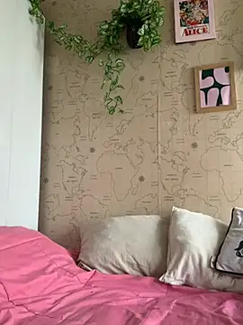 LupeLok online show from June 8, 5:24 pm