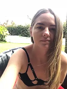 Snapshot of Angiehuston1 chatting on September 22, 2:08 pm Angiehuston1 online show from September 22, 2:08 pm