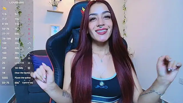 ViolethRosse online show from December 18, 8:15 pm