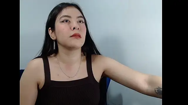 EloiseJun online show from May 1, 4:39 am