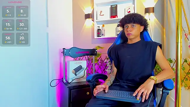  taylor black online show from July 18, 10:24 pm