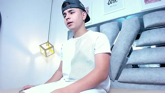 lianfox  online show from March 10, 12:10 pm