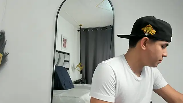 lianfox  online show from July 10, 12:19 pm