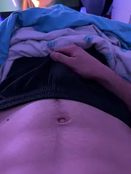 Snapshot of grossebite_77 chatting on March 28, 12:10 am grossebite 77 online show from March 28, 12:10 am