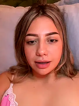 Snapshot of MissCat_ chatting on October 9, 1:58 am MissCat online show from October 9, 1:58 am