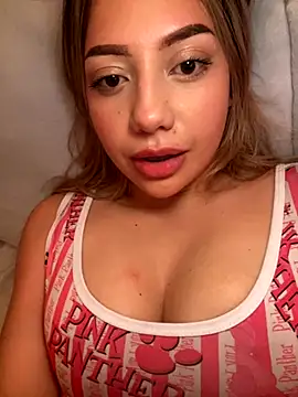 Snapshot of MissCat_ chatting on October 10, 2:32 am MissCat online show from October 10, 2:32 am