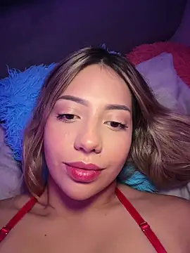 Snapshot of MissCat_ chatting on November 21, 2:10 am MissCat online show from November 21, 2:10 am