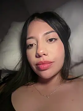 Snapshot of MissCat_ chatting on April 18, 2:59 am MissCat online show from April 18, 2:59 am