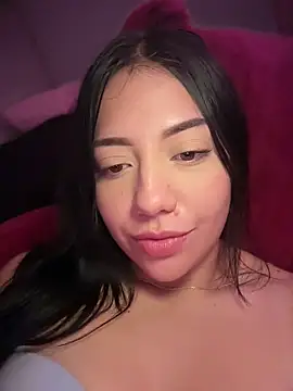 Snapshot of MissCat_ chatting on May 3, 10:38 pm MissCat online show from May 3, 10:38 pm