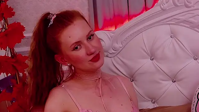 Snapshot of SaraMoor chatting on October 31, 9:16 pm SaraMoor online show from October 31, 9:16 pm