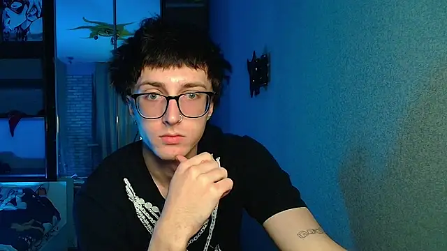 8goat online show from December 1, 2:16 am