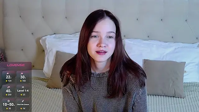 MichelleRoux online show from November 8, 1:33 pm