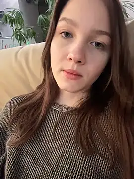 MichelleRoux online show from December 4, 3:49 am