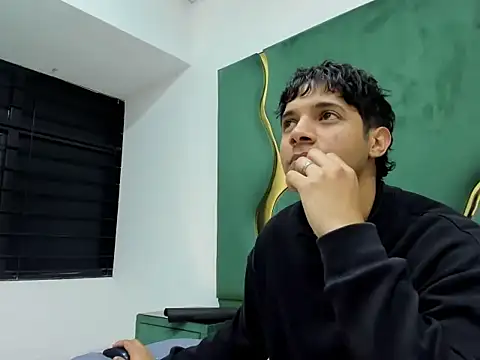 Jhosepmen online show from December 15, 4:50 am