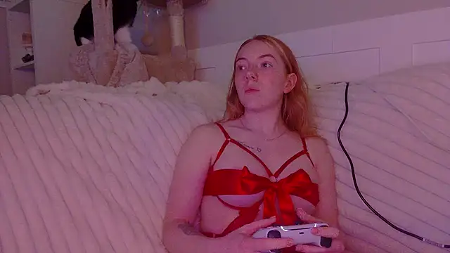 Little-Red21 online show from December 21, 9:11 pm