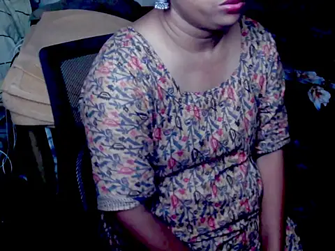 LushVamp online show from October 18, 3:35 pm