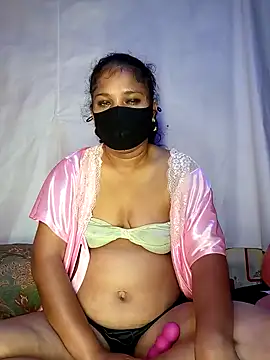 LushVamp online show from December 18, 2:01 pm