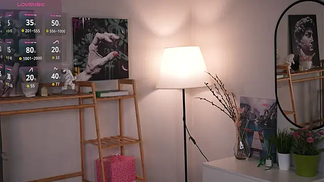 Snapshot of MoiraEger chatting on September 25, 5:05 pm MoiraEger online show from September 25, 5:05 pm