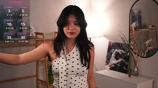 Snapshot of MoiraEger chatting on October 16, 5:03 pm MoiraEger online show from October 16, 5:03 pm