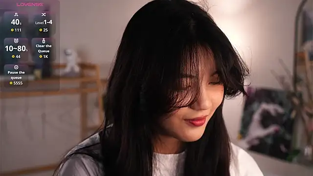 Snapshot of MoiraEger chatting on October 20, 5:02 pm MoiraEger online show from October 20, 5:02 pm