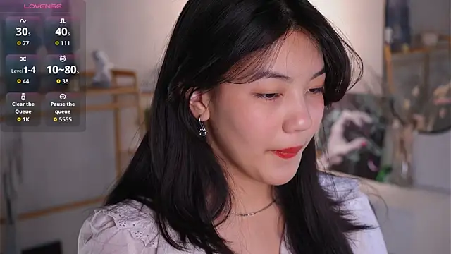 Snapshot of MoiraEger chatting on October 24, 5:53 pm MoiraEger online show from October 24, 5:53 pm