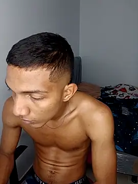 miguelmarcus online show from April 8, 8:31 pm