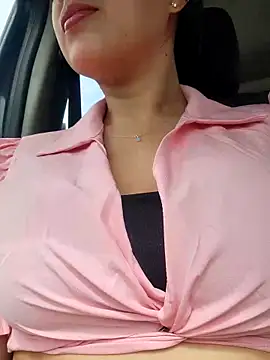 CrisMarulanda online show from October 14, 2:51 pm