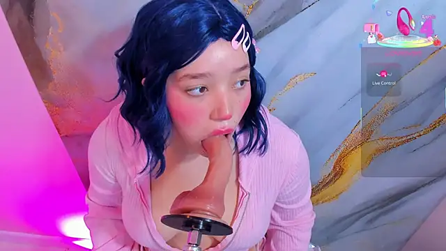 hinata dolly online show from October 28, 11:25 am