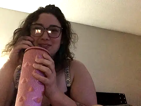 paigeycakes online show from November 27, 1:13 pm