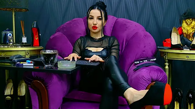 VivianReeve online show from June 13, 12:14 pm
