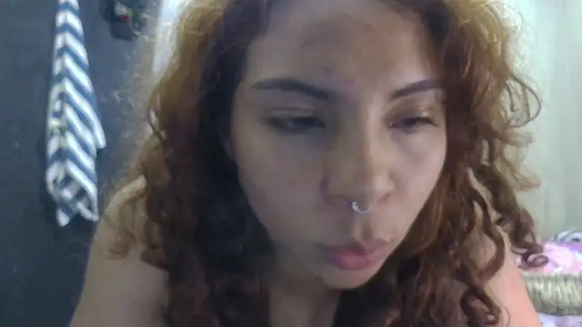 Snapshot of VioletV chatting on June 14, 2:24 am VioletV online show from June 14, 2:24 am