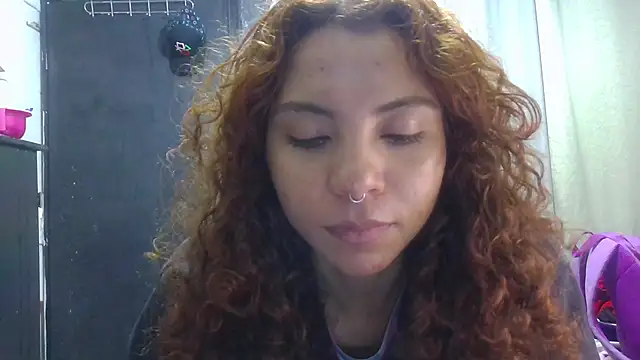 Snapshot of VioletV chatting on July 16, 2:06 am VioletV online show from July 16, 2:06 am
