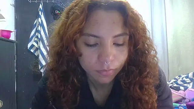 Snapshot of VioletV chatting on July 18, 1:43 am VioletV online show from July 18, 1:43 am