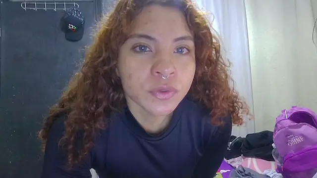 Snapshot of VioletV chatting on July 22, 1:19 am VioletV online show from July 22, 1:19 am