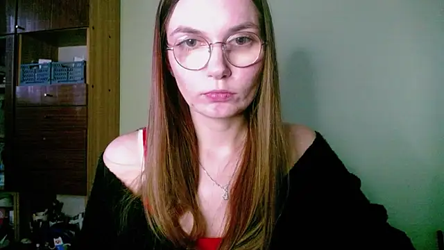 LooveELLYx online show from December 4, 2:37 pm