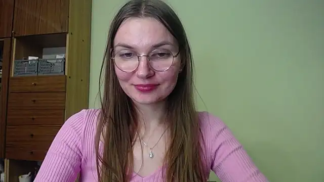LooveELLYx online show from December 10, 5:33 pm