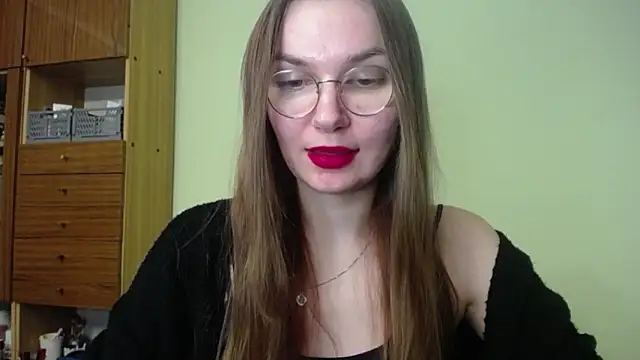 LooveELLYx online show from December 12, 2:55 pm