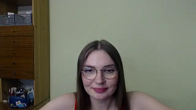 LooveELLYx online show from December 18, 6:03 pm