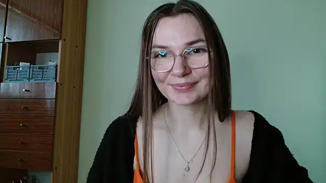 LooveELLYx online show from January 17, 7:41 am
