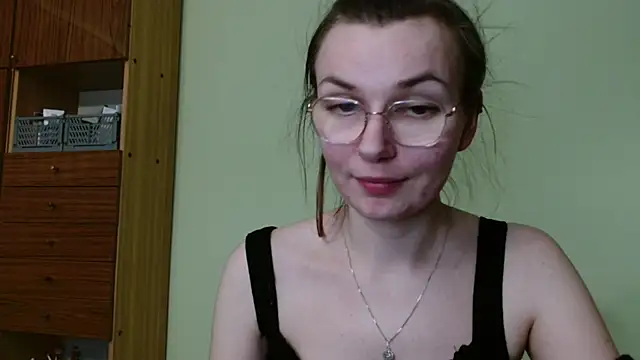 LooveELLYx online show from January 22, 8:59 pm